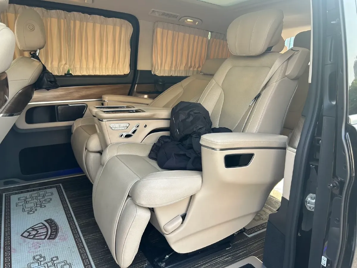 2020 Mercedes-Benz V Class 2.0T 211HP L4 9AT,autocango,china used car exporter,china ev exporter,chinese used car exporter,chinese used ev exporter