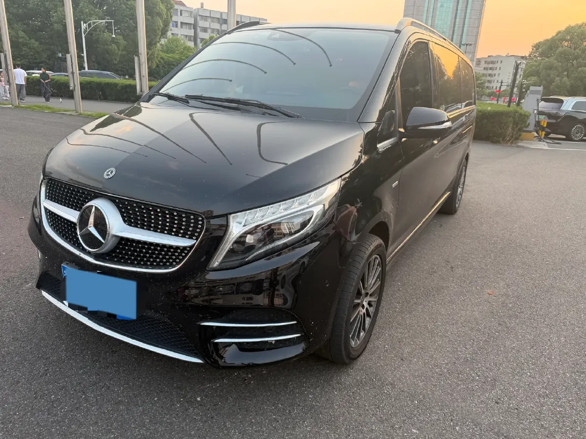 2020 Mercedes-Benz V Class 2.0T 211HP L4 9AT,autocango,china used car exporter,china ev exporter,chinese used car exporter,chinese used ev exporter
