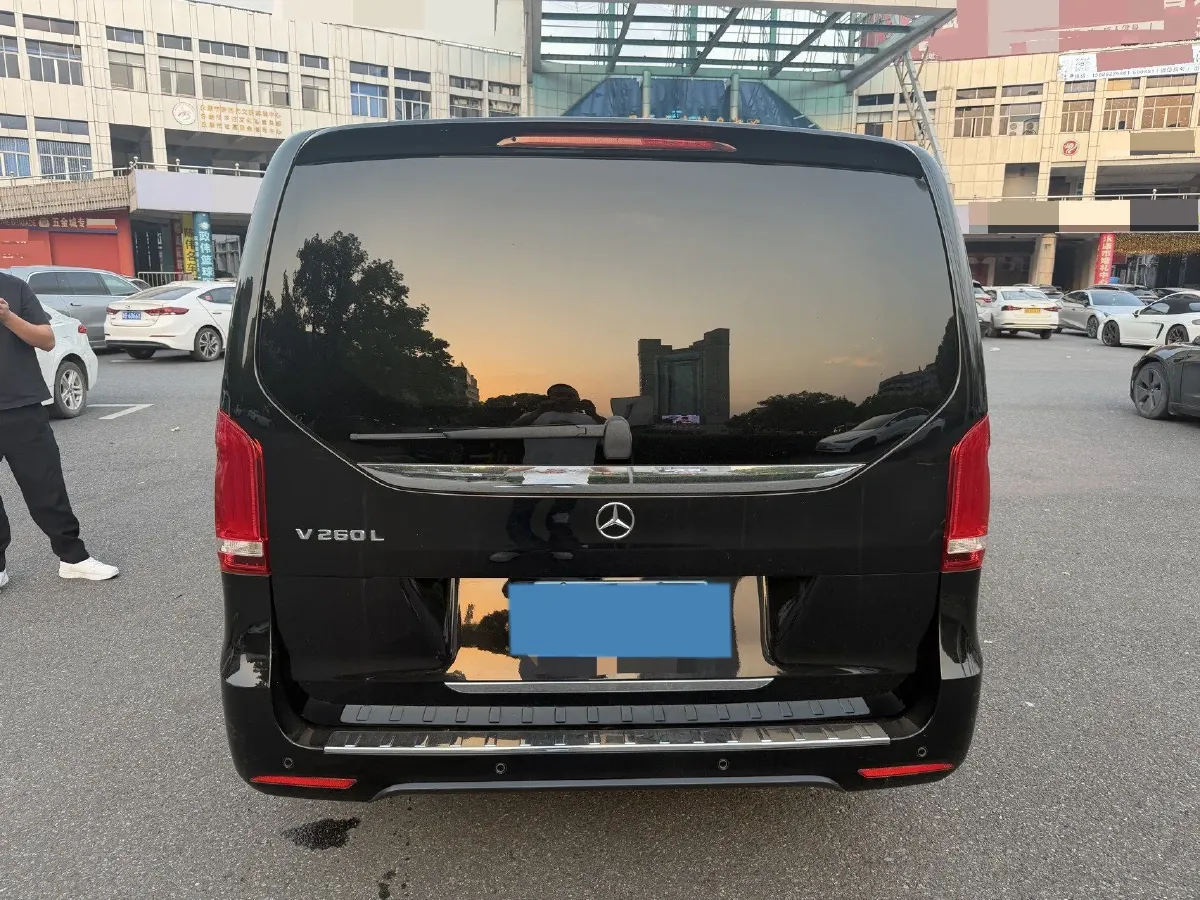 2020 Mercedes-Benz V Class 2.0T 211HP L4 9AT,autocango,china used car exporter,china ev exporter,chinese used car exporter,chinese used ev exporter