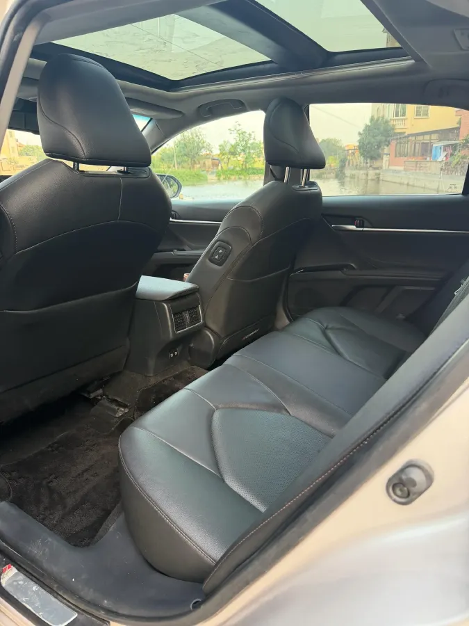 2021 Toyota Camry 2.5L 209HP L4 8AT,autocango,china used car exporter,china ev exporter,chinese used car exporter,chinese used ev exporter