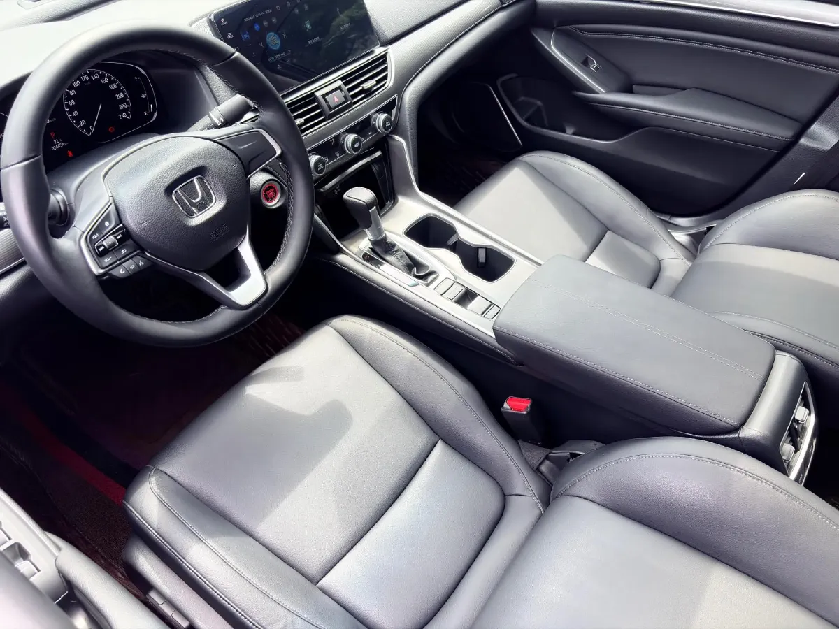 2022 Honda Accord 1.5T 194HP L4 CVT,autocango,china used car exporter,china ev exporter,chinese used car exporter,chinese used ev exporter