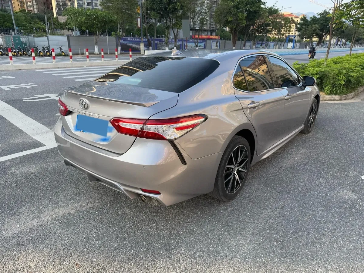 2022 Toyota Camry 2.5L 209HP L4 8AT,autocango,china used car exporter,china ev exporter,chinese used car exporter,chinese used ev exporter