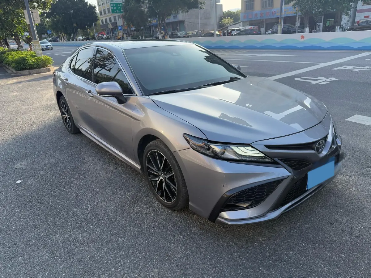 2022 Toyota Camry 2.5L 209HP L4 8AT,autocango,china used car exporter,china ev exporter,chinese used car exporter,chinese used ev exporter