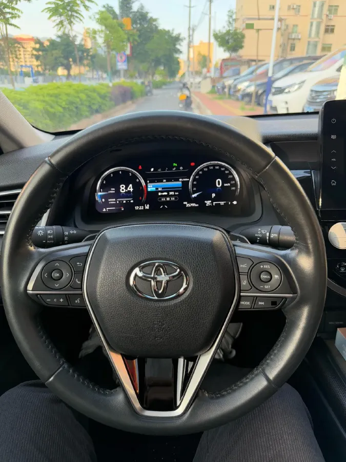 2022 Toyota Camry 2.5L 209HP L4 8AT,autocango,china used car exporter,china ev exporter,chinese used car exporter,chinese used ev exporter