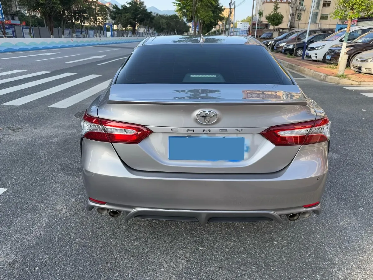 2022 Toyota Camry 2.5L 209HP L4 8AT,autocango,china used car exporter,china ev exporter,chinese used car exporter,chinese used ev exporter