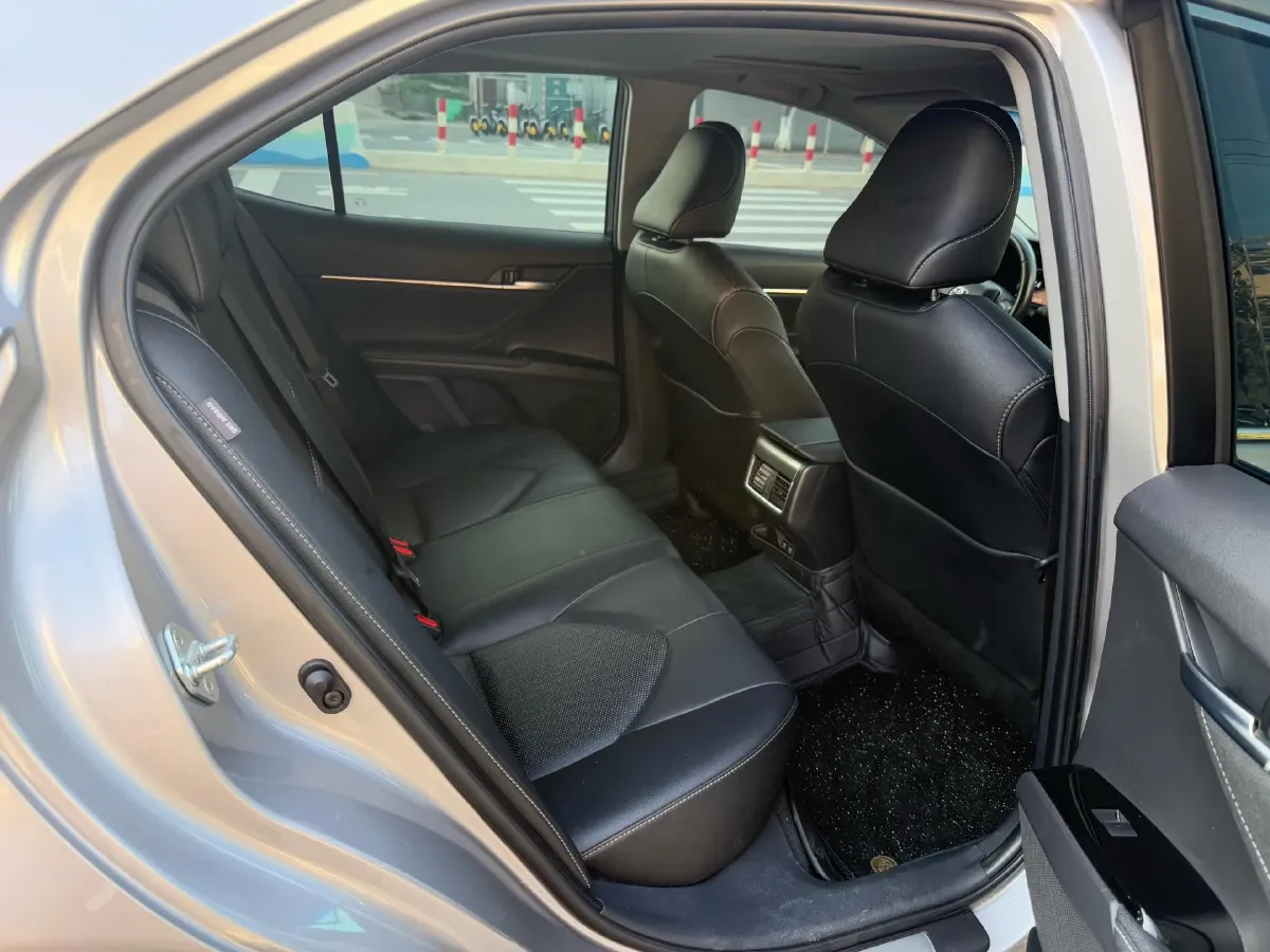 2022 Toyota Camry 2.5L 209HP L4 8AT,autocango,china used car exporter,china ev exporter,chinese used car exporter,chinese used ev exporter