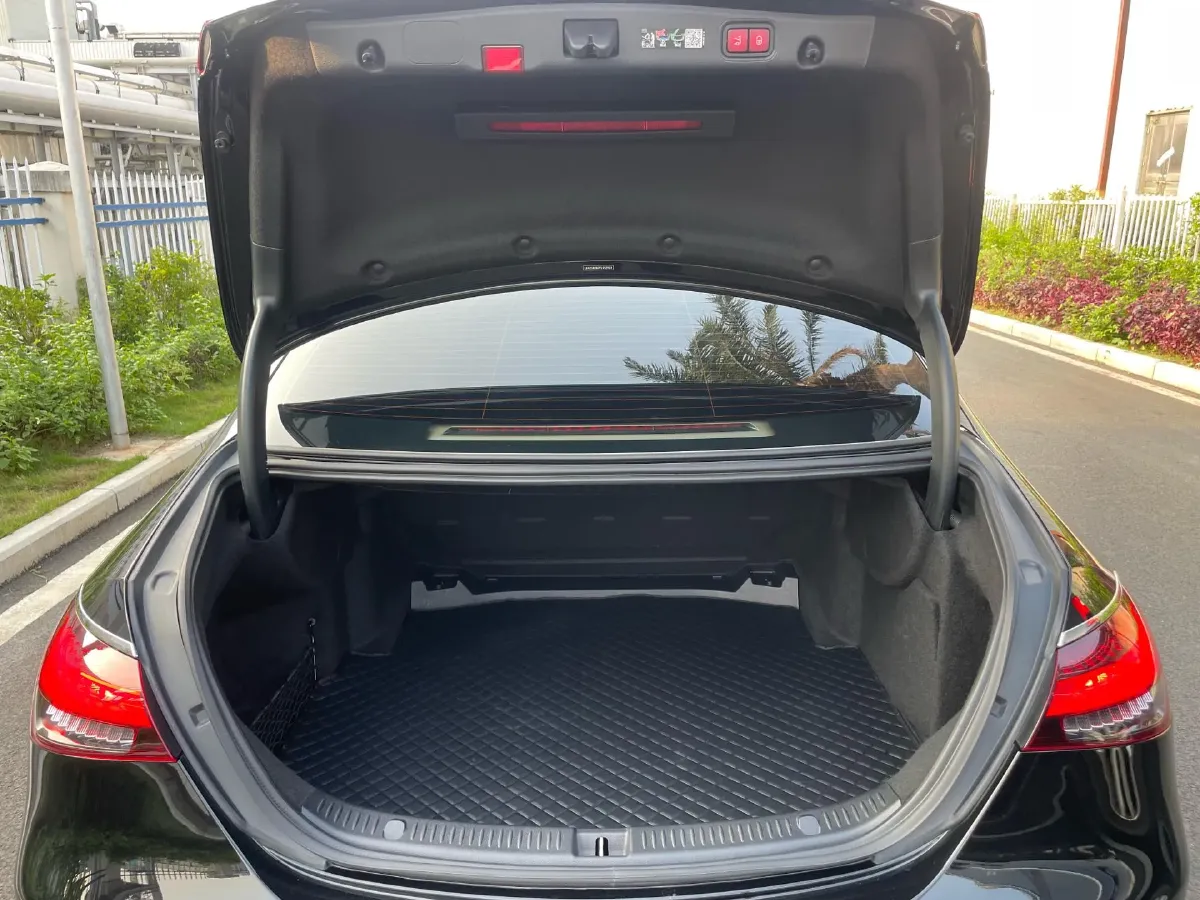 2023 Mercedes-Benz E Class 2.0T 258HP L4 9AT,autocango,china used car exporter,china ev exporter,chinese used car exporter,chinese used ev exporter
