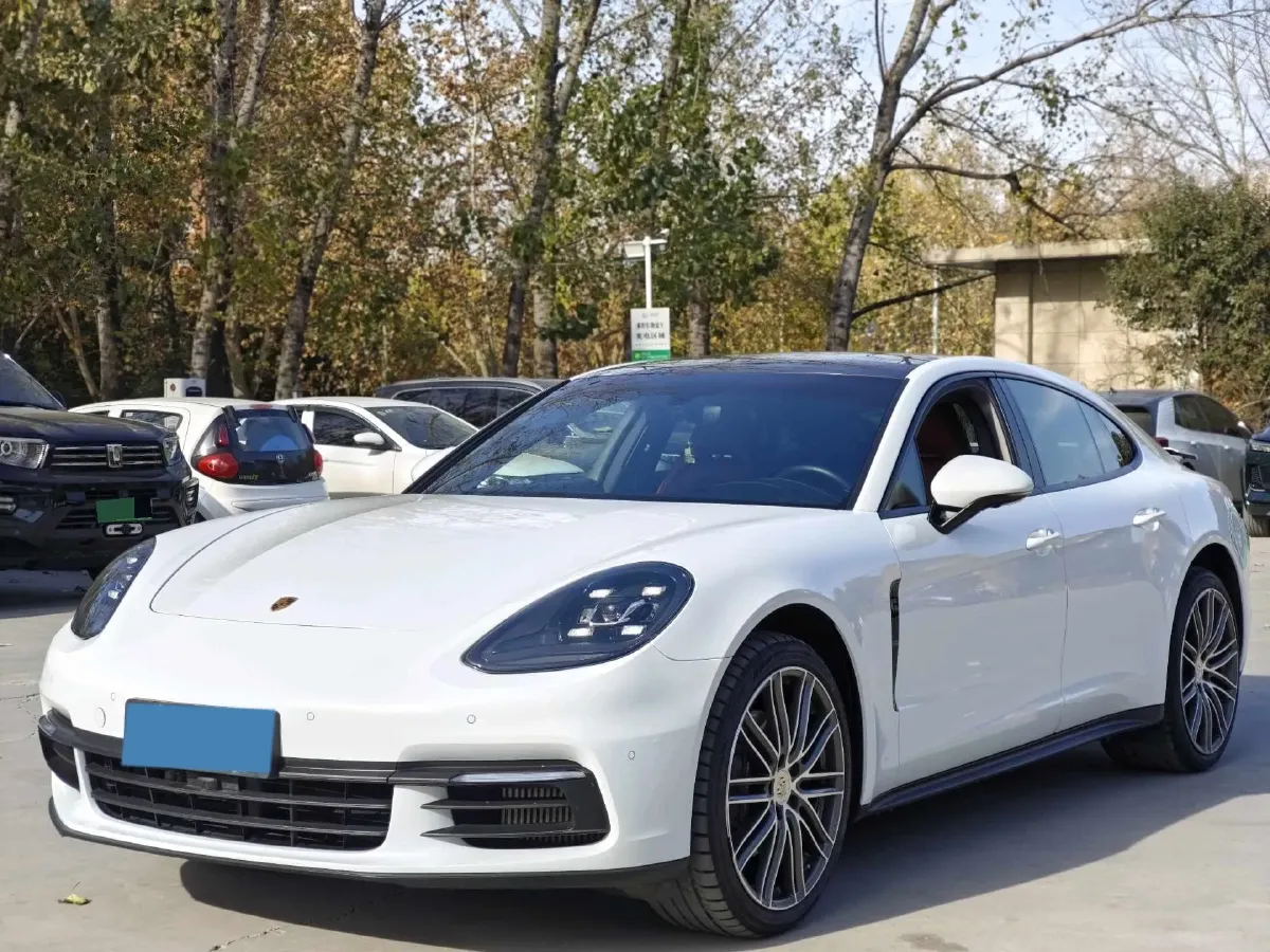2019 Porsche Panamera 2.9T 330HP V6 8DCT,autocango,china used car exporter,china ev exporter,chinese used car exporter,chinese used ev exporter