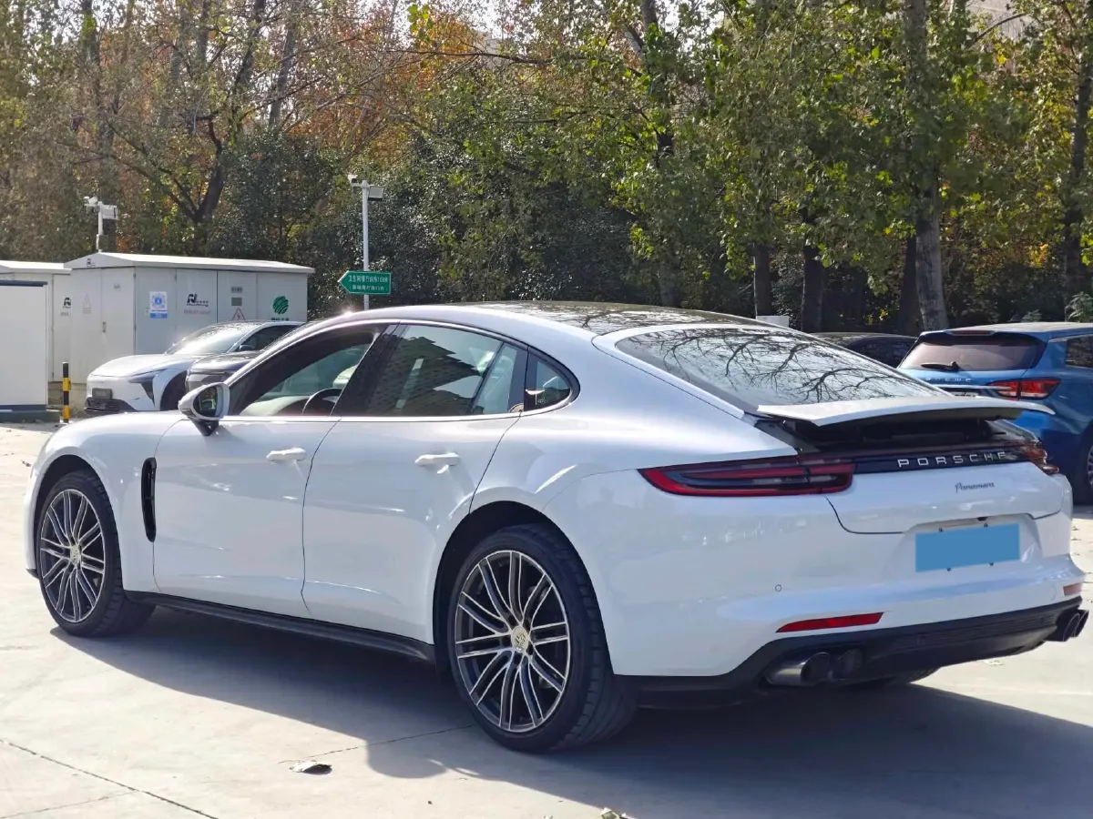 2019 Porsche Panamera 2.9T 330HP V6 8DCT,autocango,china used car exporter,china ev exporter,chinese used car exporter,chinese used ev exporter