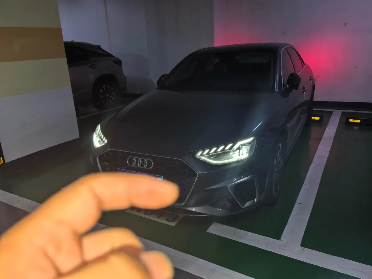 2020 Audi A4L 2.0T 190HP L4 7DCT,autocango,china used car exporter,china ev exporter,chinese used car exporter,chinese used ev exporter