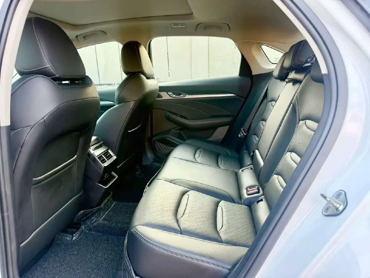 2021 Geely Preface 2.0T 190HP L4 7DCT,autocango,china used car exporter,china ev exporter,chinese used car exporter,chinese used ev exporter