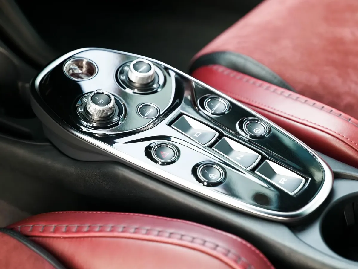 2022 McLaren GT 4.0T 620HP V8 7DCT,autocango,china used car exporter,china ev exporter,chinese used car exporter,chinese used ev exporter