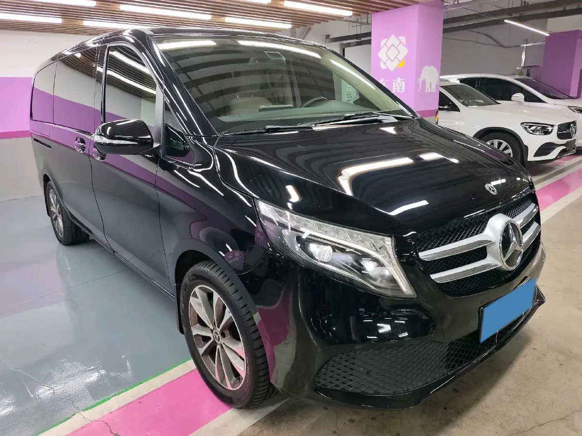 2021 Mercedes-Benz V Class 2.0T 211HP L4 9AT,autocango,china used car exporter,china ev exporter,chinese used car exporter,chinese used ev exporter