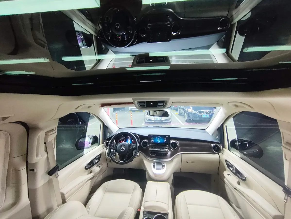 2021 Mercedes-Benz V Class 2.0T 211HP L4 9AT,autocango,china used car exporter,china ev exporter,chinese used car exporter,chinese used ev exporter
