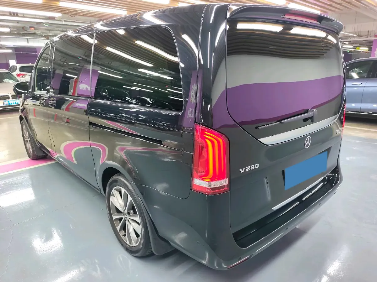 2021 Mercedes-Benz V Class 2.0T 211HP L4 9AT,autocango,china used car exporter,china ev exporter,chinese used car exporter,chinese used ev exporter