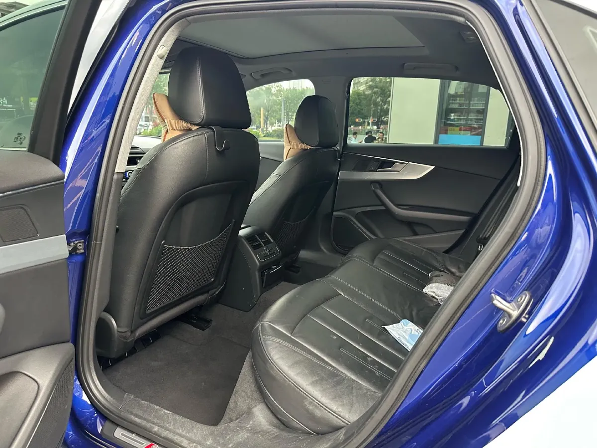 2019 Audi A4L 2.0T 190HP L4 7DCT,autocango,china used car exporter,china ev exporter,chinese used car exporter,chinese used ev exporter