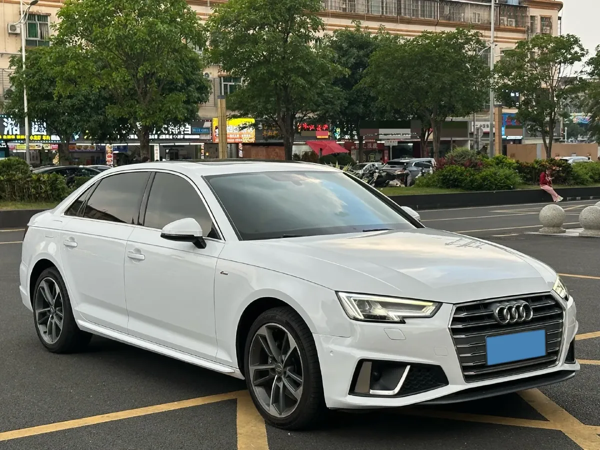 2019 Audi A4L 2.0T 190HP L4 7DCT,autocango,china used car exporter,china ev exporter,chinese used car exporter,chinese used ev exporter