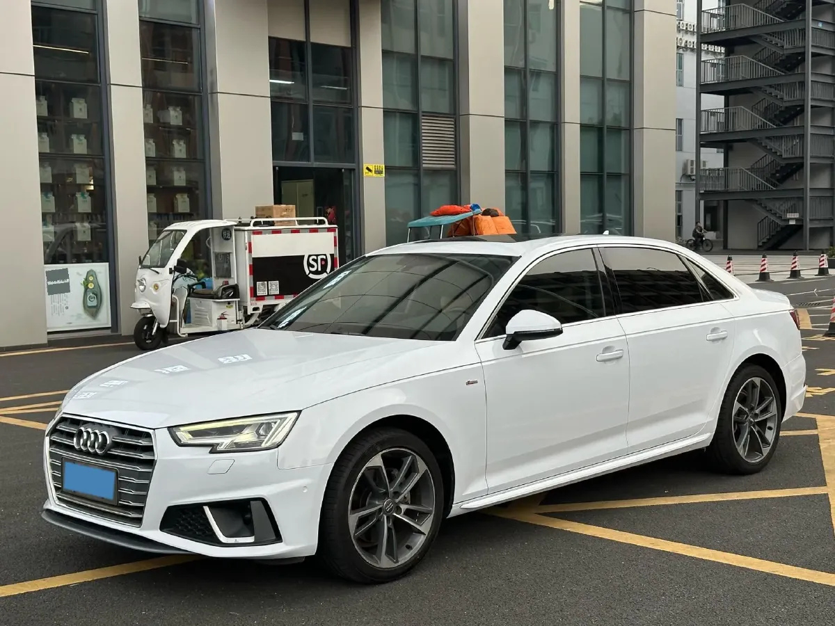 2019 Audi A4L 2.0T 190HP L4 7DCT,autocango,china used car exporter,china ev exporter,chinese used car exporter,chinese used ev exporter