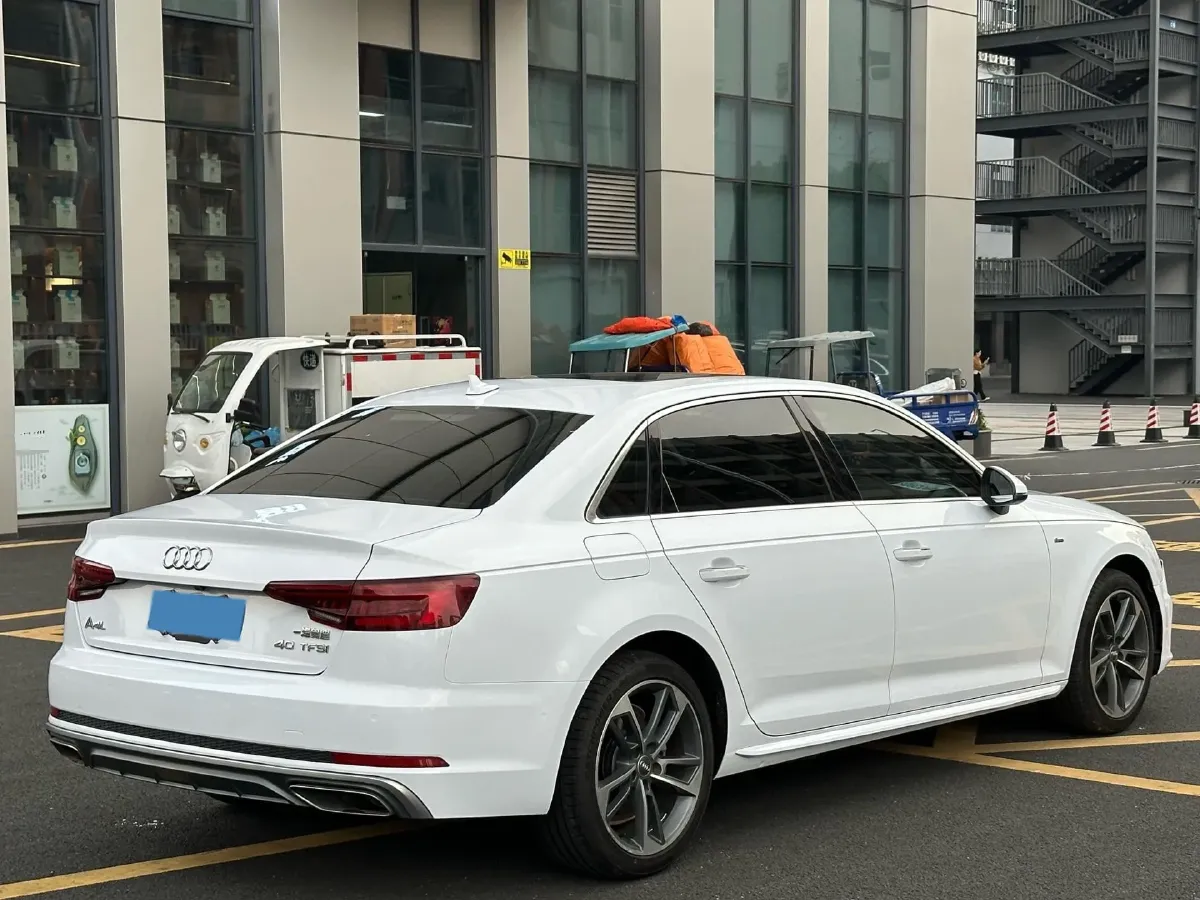 2019 Audi A4L 2.0T 190HP L4 7DCT,autocango,china used car exporter,china ev exporter,chinese used car exporter,chinese used ev exporter