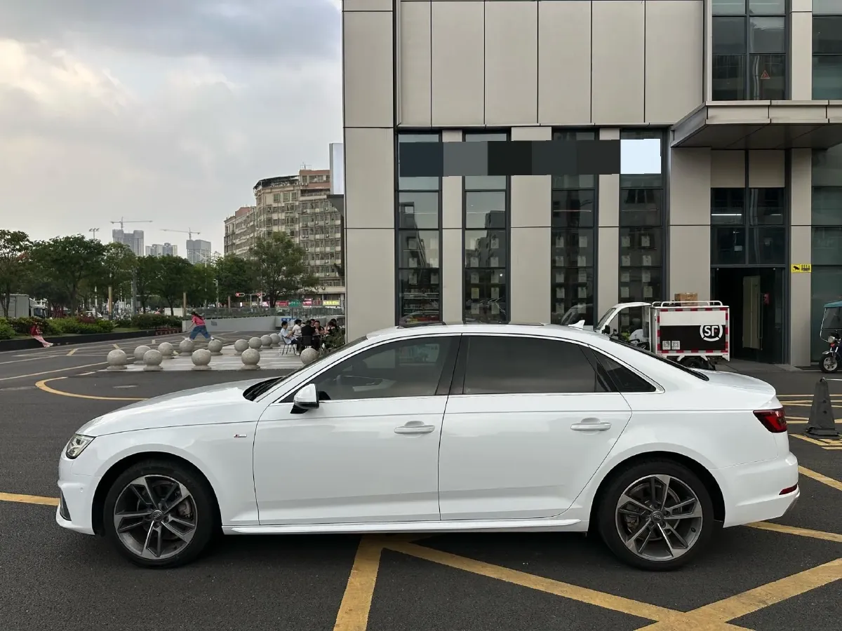 2019 Audi A4L 2.0T 190HP L4 7DCT,autocango,china used car exporter,china ev exporter,chinese used car exporter,chinese used ev exporter