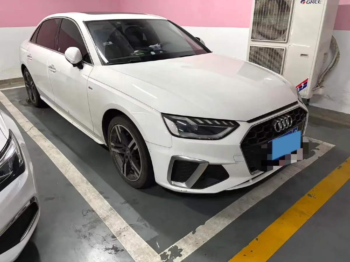 2020 Audi A4L 2.0T 190HP L4 7DCT,autocango,china used car exporter,china ev exporter,chinese used car exporter,chinese used ev exporter