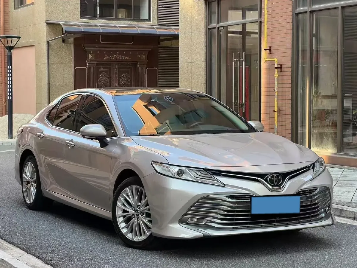 2018 Toyota Camry 2.5L 209HP L4 8AT,autocango,china used car exporter,china ev exporter,chinese used car exporter,chinese used ev exporter