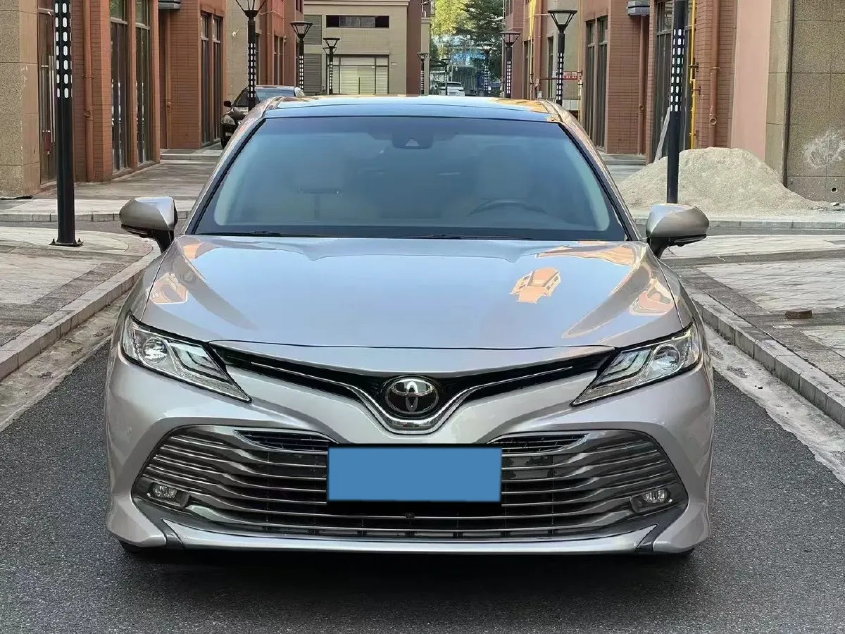 2018 Toyota Camry 2.5L 209HP L4 8AT,autocango,china used car exporter,china ev exporter,chinese used car exporter,chinese used ev exporter