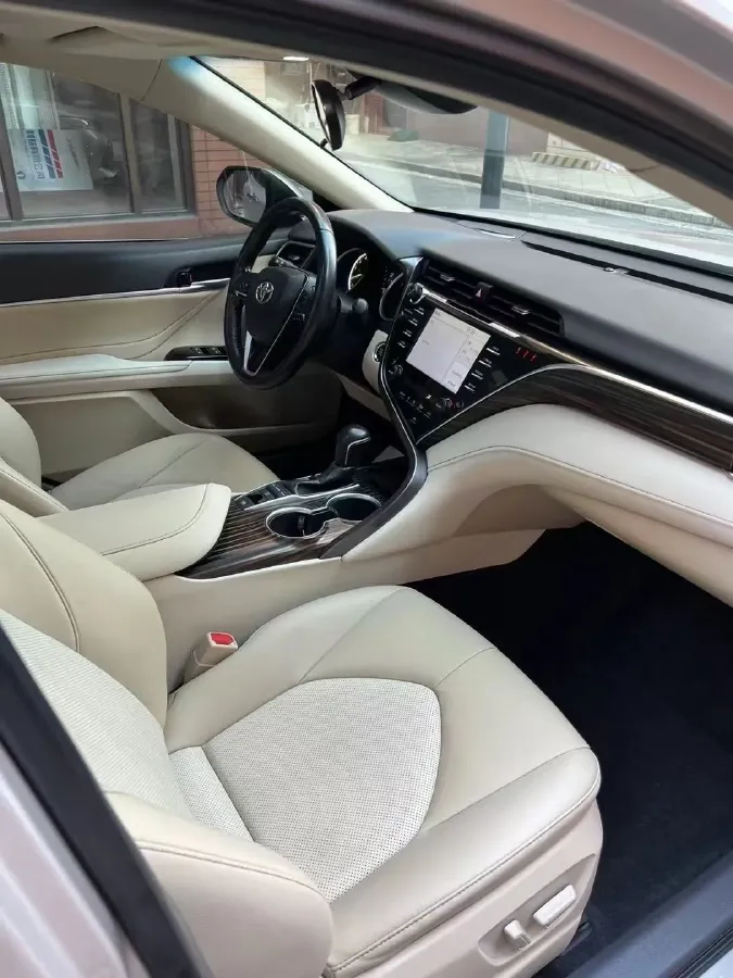 2018 Toyota Camry 2.5L 209HP L4 8AT,autocango,china used car exporter,china ev exporter,chinese used car exporter,chinese used ev exporter