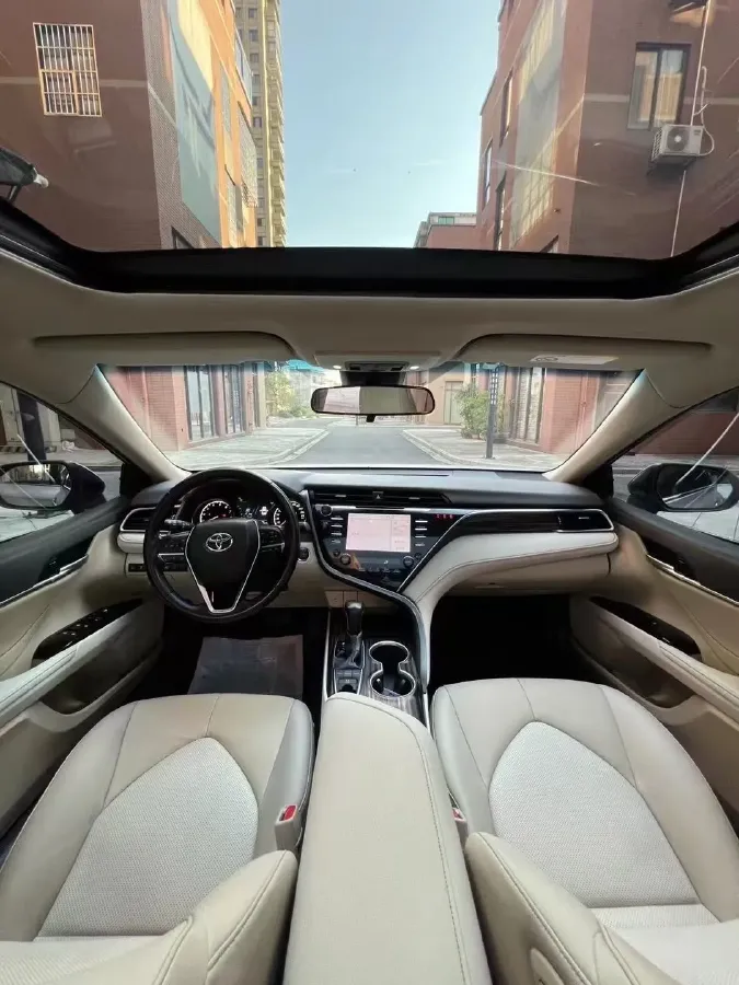 2018 Toyota Camry 2.5L 209HP L4 8AT,autocango,china used car exporter,china ev exporter,chinese used car exporter,chinese used ev exporter