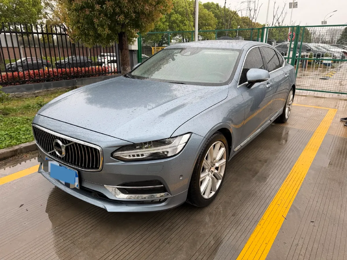 2018 Volvo S90 2.0T 254HP L4 8AT,autocango,china used car exporter,china ev exporter,chinese used car exporter,chinese used ev exporter