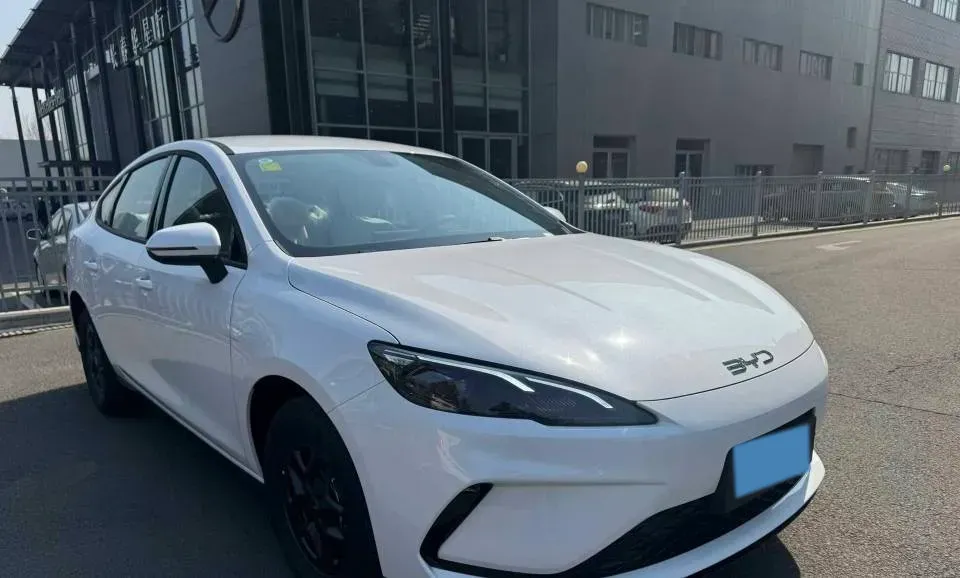 2025 BYD Seal05 DM-i 1.5L 101HP L4 E-CVT PHEV 7.68KWH,autocango,china used car exporter,china ev exporter,chinese used car exporter,chinese used ev exporter