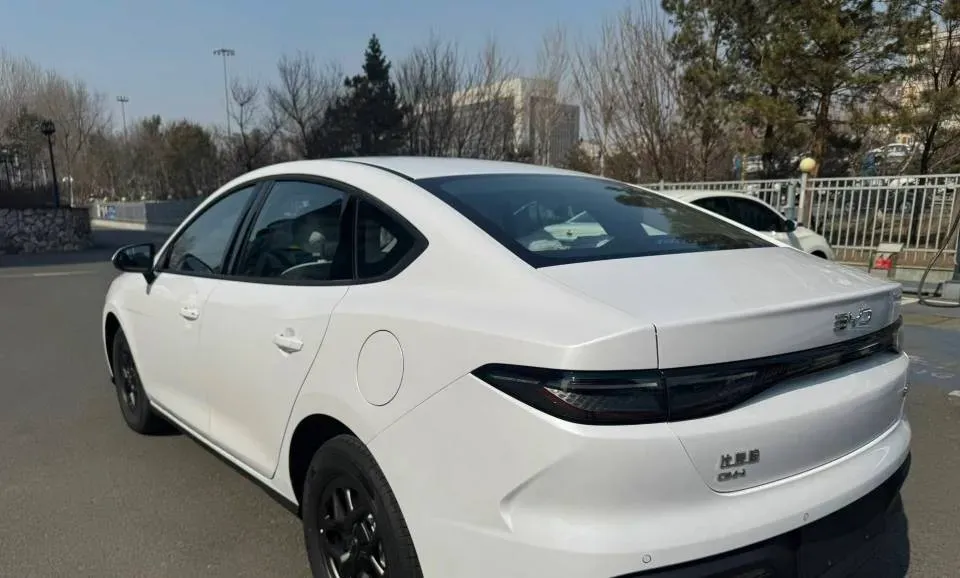 2025 BYD Seal05 DM-i 1.5L 101HP L4 E-CVT PHEV 7.68KWH,autocango,china used car exporter,china ev exporter,chinese used car exporter,chinese used ev exporter