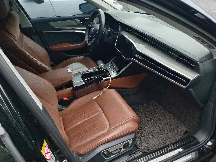 2019 Audi A6L 2.0T 190HP L4 7DCT,autocango,china used car exporter,china ev exporter,chinese used car exporter,chinese used ev exporter