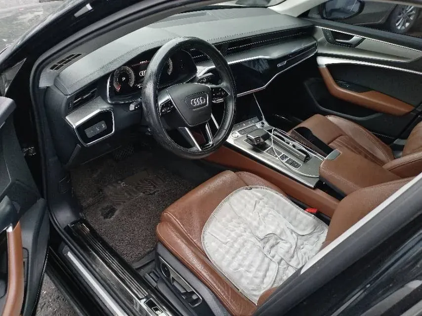 2019 Audi A6L 2.0T 190HP L4 7DCT,autocango,china used car exporter,china ev exporter,chinese used car exporter,chinese used ev exporter