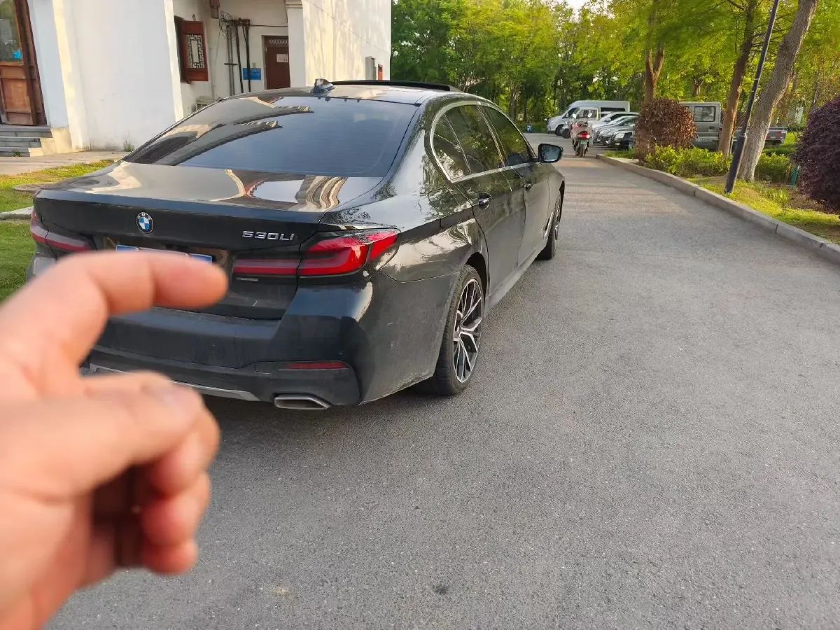 2021 BMW 5 Series 2.0T 252HP L4 8AT,autocango,china used car exporter,china ev exporter,chinese used car exporter,chinese used ev exporter