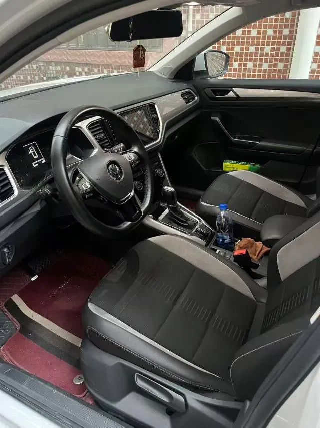 2019 Volkswagen T-Roc 1.4T 131HP L4 7DCT,autocango,china used car exporter,china ev exporter,chinese used car exporter,chinese used ev exporter