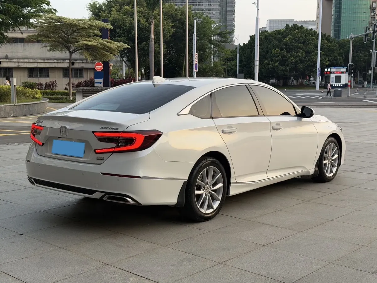 2022 Honda Accord 1.5T 194HP L4 CVT,autocango,china used car exporter,china ev exporter,chinese used car exporter,chinese used ev exporter