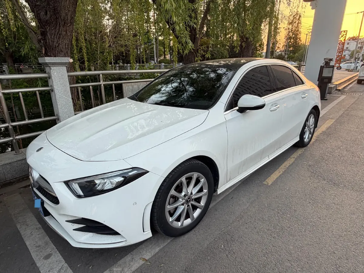 2021 Mercedes-Benz A Class 1.3T 163HP L4 7DCT,autocango,china used car exporter,china ev exporter,chinese used car exporter,chinese used ev exporter