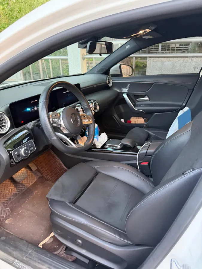 2021 Mercedes-Benz A Class 1.3T 163HP L4 7DCT,autocango,china used car exporter,china ev exporter,chinese used car exporter,chinese used ev exporter