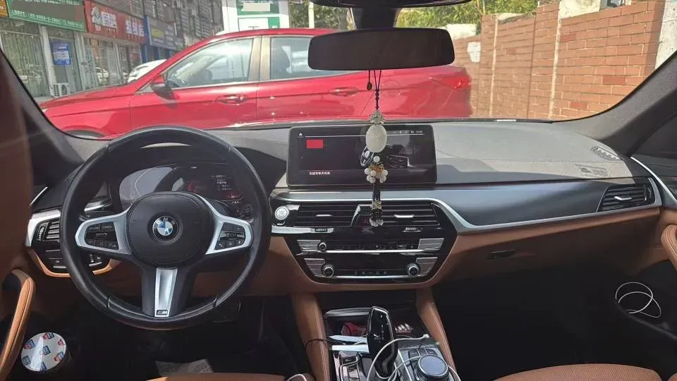 2022 BMW 5 Series 2.0T 184HP L4 8AT,autocango,china used car exporter,china ev exporter,chinese used car exporter,chinese used ev exporter