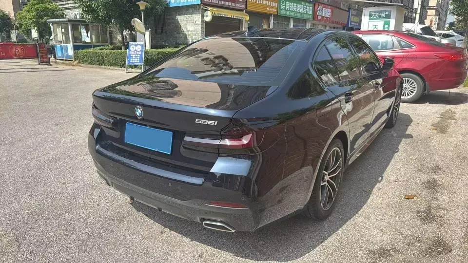 2022 BMW 5 Series 2.0T 184HP L4 8AT,autocango,china used car exporter,china ev exporter,chinese used car exporter,chinese used ev exporter