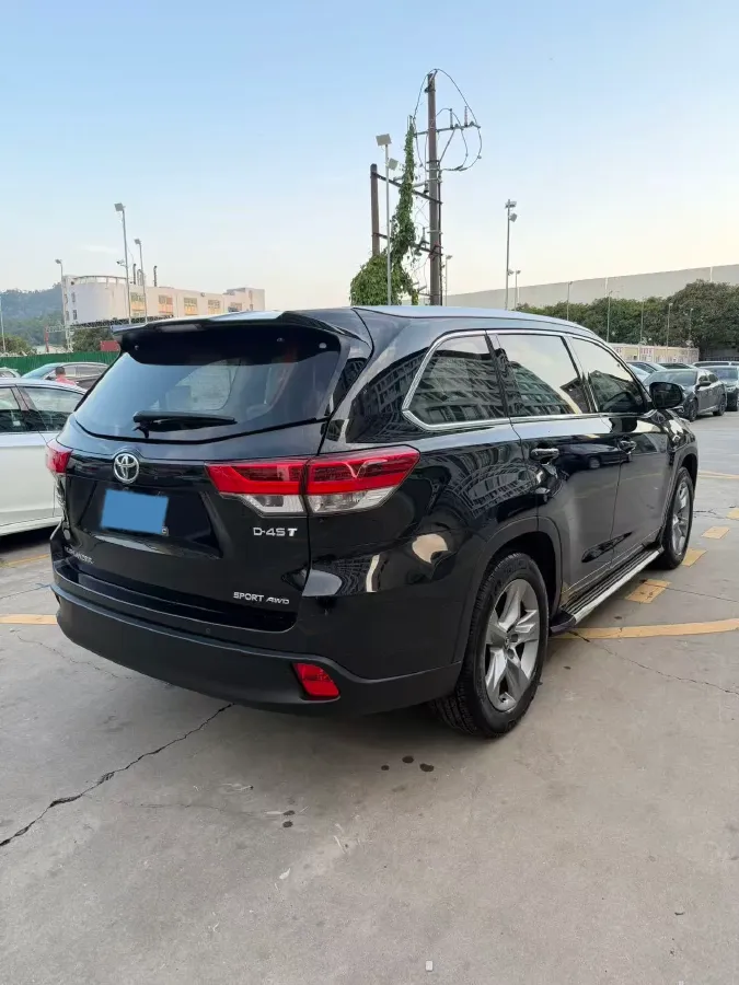 2018 Jeep Grand Commander 2.0T 265HP L4 9AT,autocango,china used car exporter,china ev exporter,chinese used car exporter,chinese used ev exporter