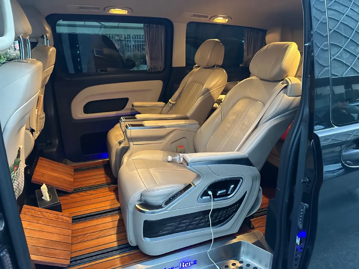 2020 Mercedes-Benz Vito 2.0T 211HP L4 9AT,autocango,china used car exporter,china ev exporter,chinese used car exporter,chinese used ev exporter