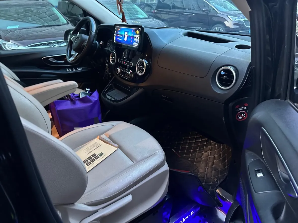 2020 Mercedes-Benz Vito 2.0T 211HP L4 9AT,autocango,china used car exporter,china ev exporter,chinese used car exporter,chinese used ev exporter