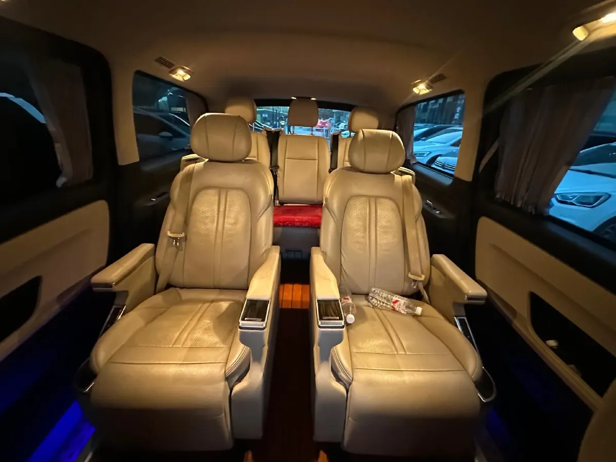 2020 Mercedes-Benz Vito 2.0T 211HP L4 9AT,autocango,china used car exporter,china ev exporter,chinese used car exporter,chinese used ev exporter