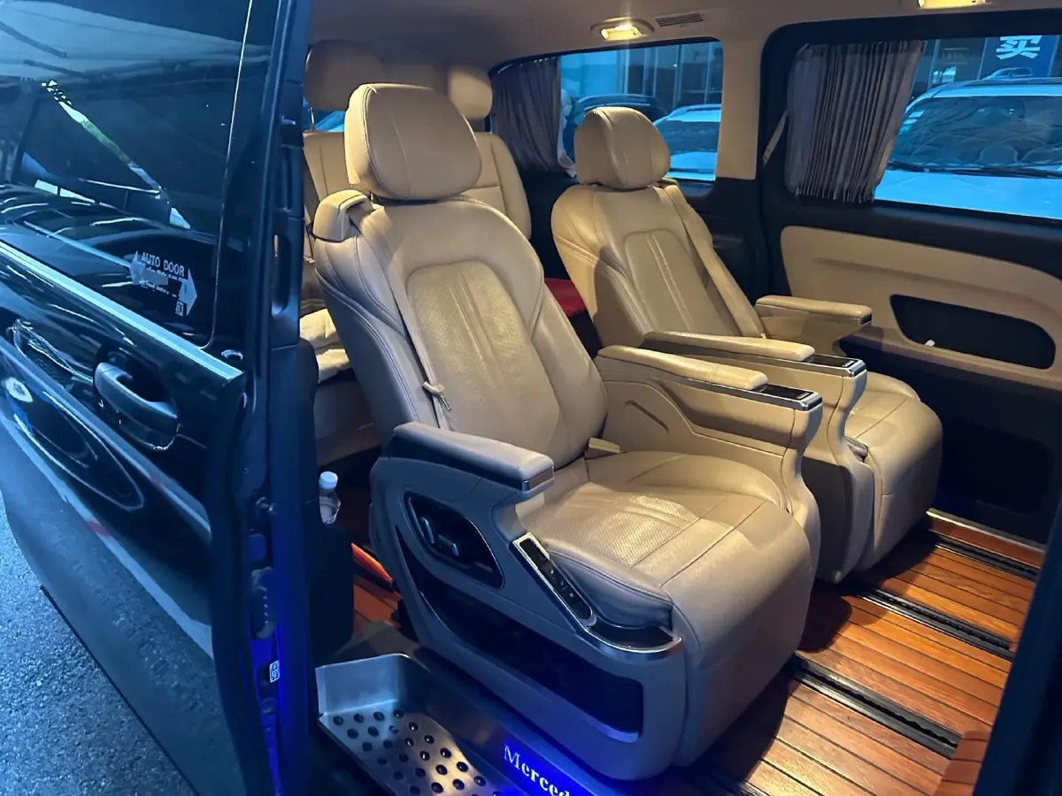 2020 Mercedes-Benz Vito 2.0T 211HP L4 9AT,autocango,china used car exporter,china ev exporter,chinese used car exporter,chinese used ev exporter