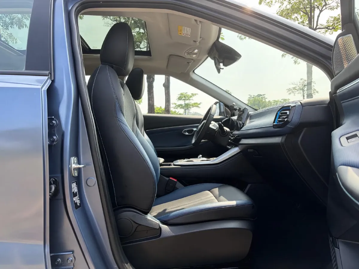 2023 GAC Trumpchi GS3 1.5T 177HP L4 7DCT,autocango,china used car exporter,china ev exporter,chinese used car exporter,chinese used ev exporter