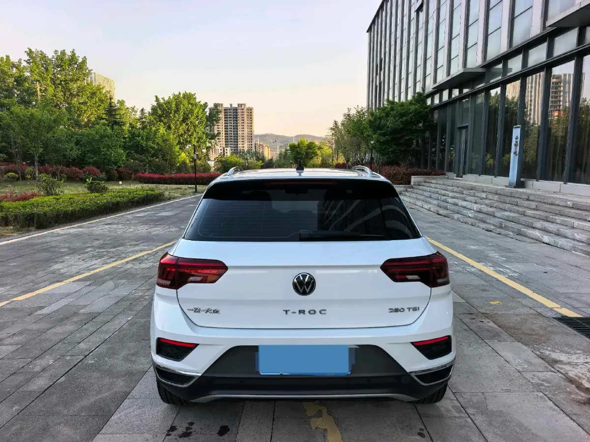2021 Volkswagen T-Roc 1.4T 150HP L4 7DCT,autocango,china used car exporter,china ev exporter,chinese used car exporter,chinese used ev exporter