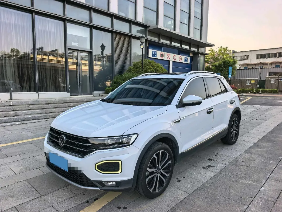 2021 Volkswagen T-Roc 1.4T 150HP L4 7DCT,autocango,china used car exporter,china ev exporter,chinese used car exporter,chinese used ev exporter