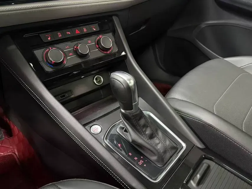 2022 Jetta VS7 1.4T 150HP L4 6AT,autocango,china used car exporter,china ev exporter,chinese used car exporter,chinese used ev exporter